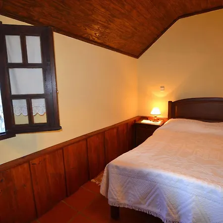 Branda Da Aveleira Holiday home